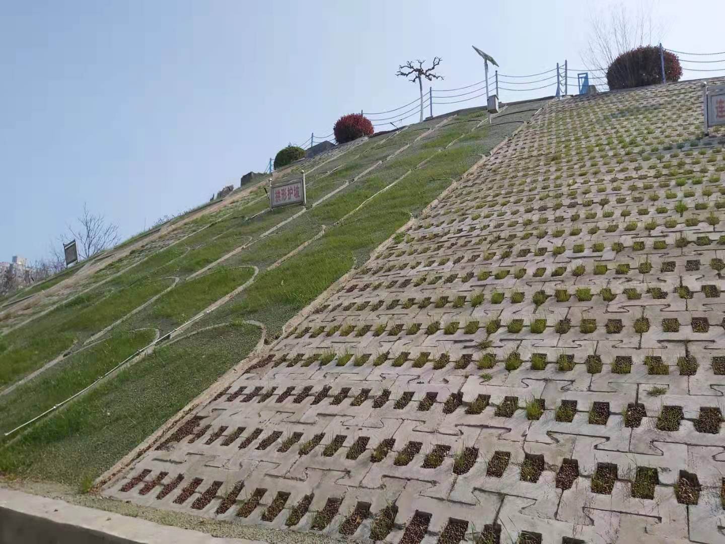 聚氨酯碎石护坡_案例推荐_1744354977209